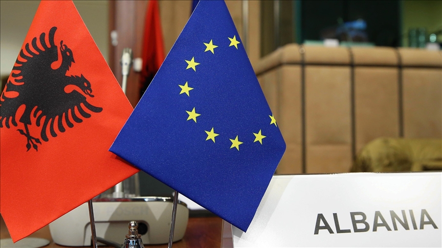 Eurobarometri: Shqipëria ndër vendet me besimin më të lartë në BE, Serbia e fundit